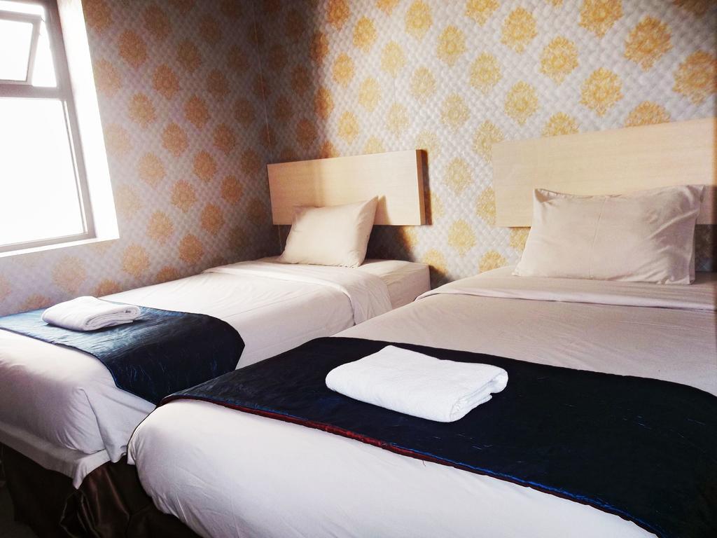 Mine Home Hotel Бандунг Екстер'єр фото